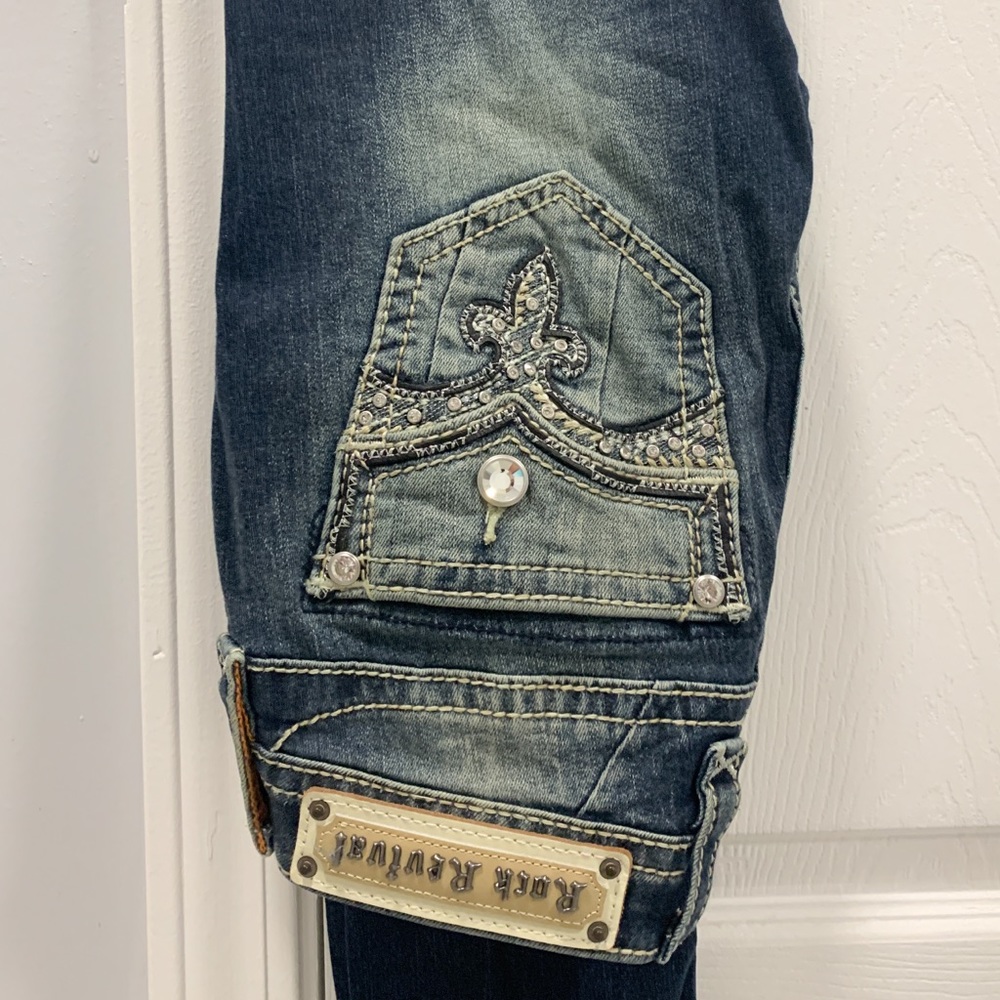 Buckle skinny jeans